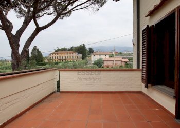 vendesi villa anni 70 con giardino privato capanno - Villa Via della Chiesa di Gragnano, Capannori - foto 30