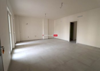 Three-room apartment Via Massafra, Martina Franca - photo 2
