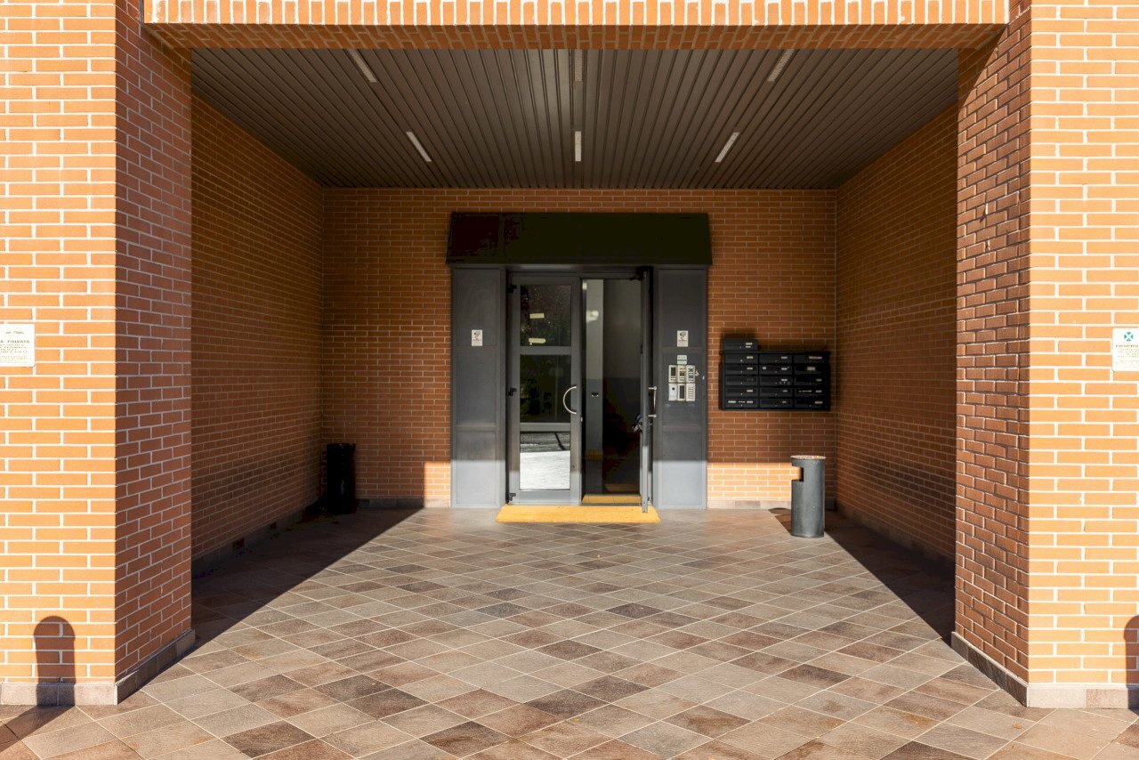 Imm. Castelmaggiore Bologna Via Brini 45-44.jpg - Office Via Giuseppe Brini 45, Bologna - photo 3