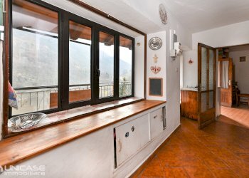 Vetrata - Portion of a house via Maestra, 22, Rorà - photo 6