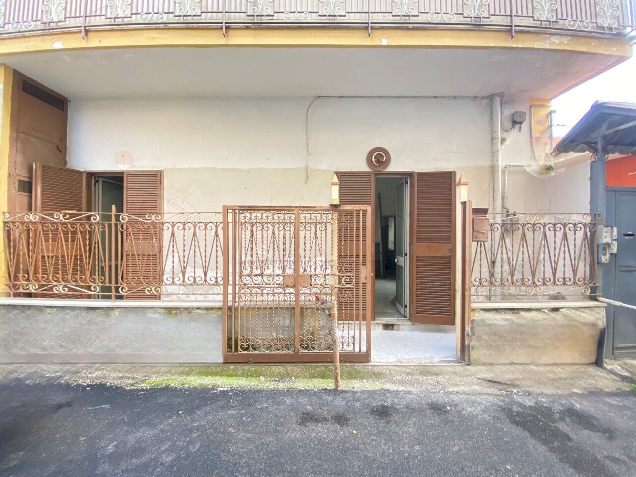 02.JPG - Three-room apartment Giugliano in Campania - photo 2