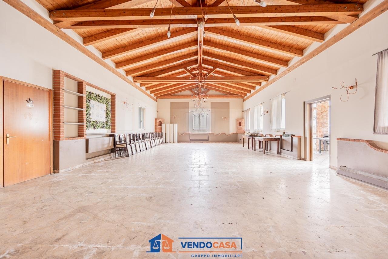 Commercial Premises Villafalletto - photo 1