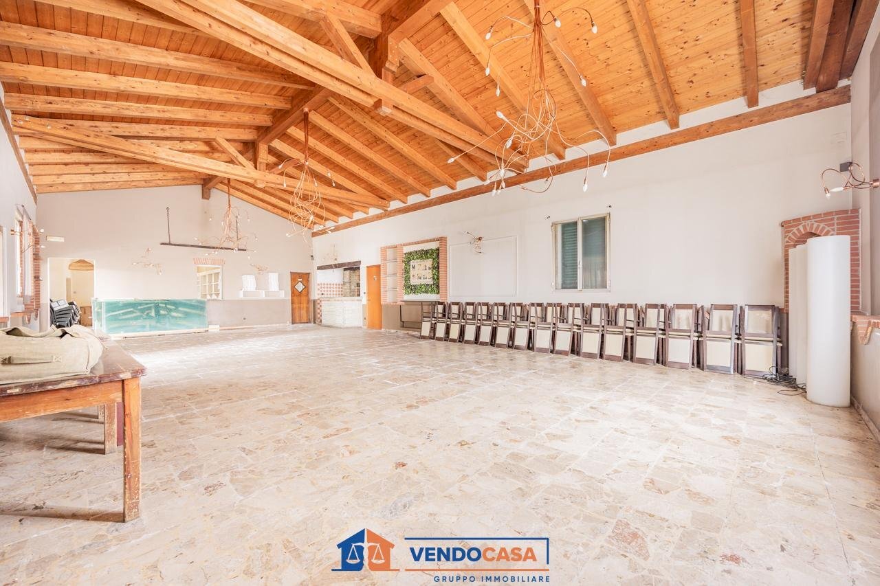 Commercial Premises Villafalletto - photo 2