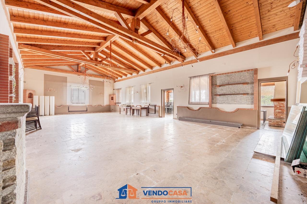 Commercial Premises Villafalletto - photo 3