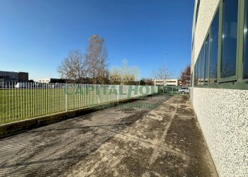 Capannone Cento - foto 13