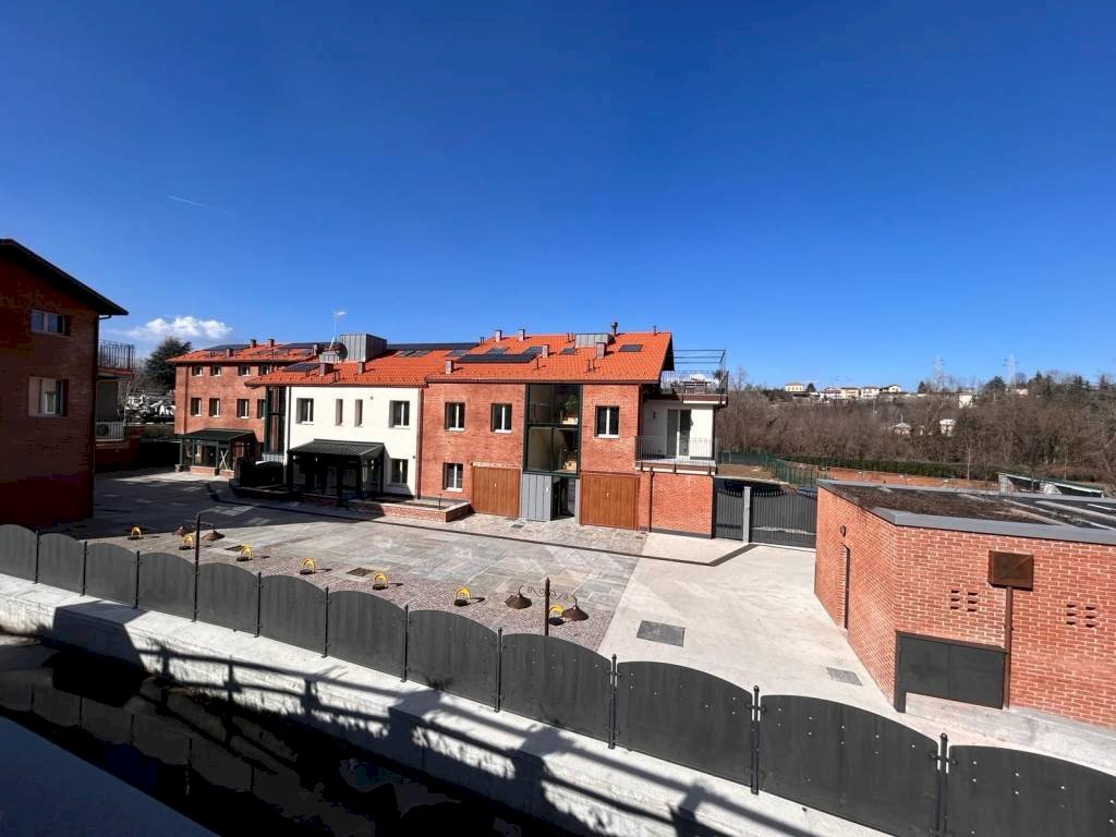 FACCIATA ESTERNA - Appartamento via Basse Sant'Anna, Cuneo (zona Centro) - foto 2