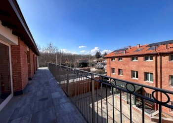 FACCIATA ESTERNA - Appartamento via Basse Sant'Anna, Cuneo (zona Centro) - foto 8