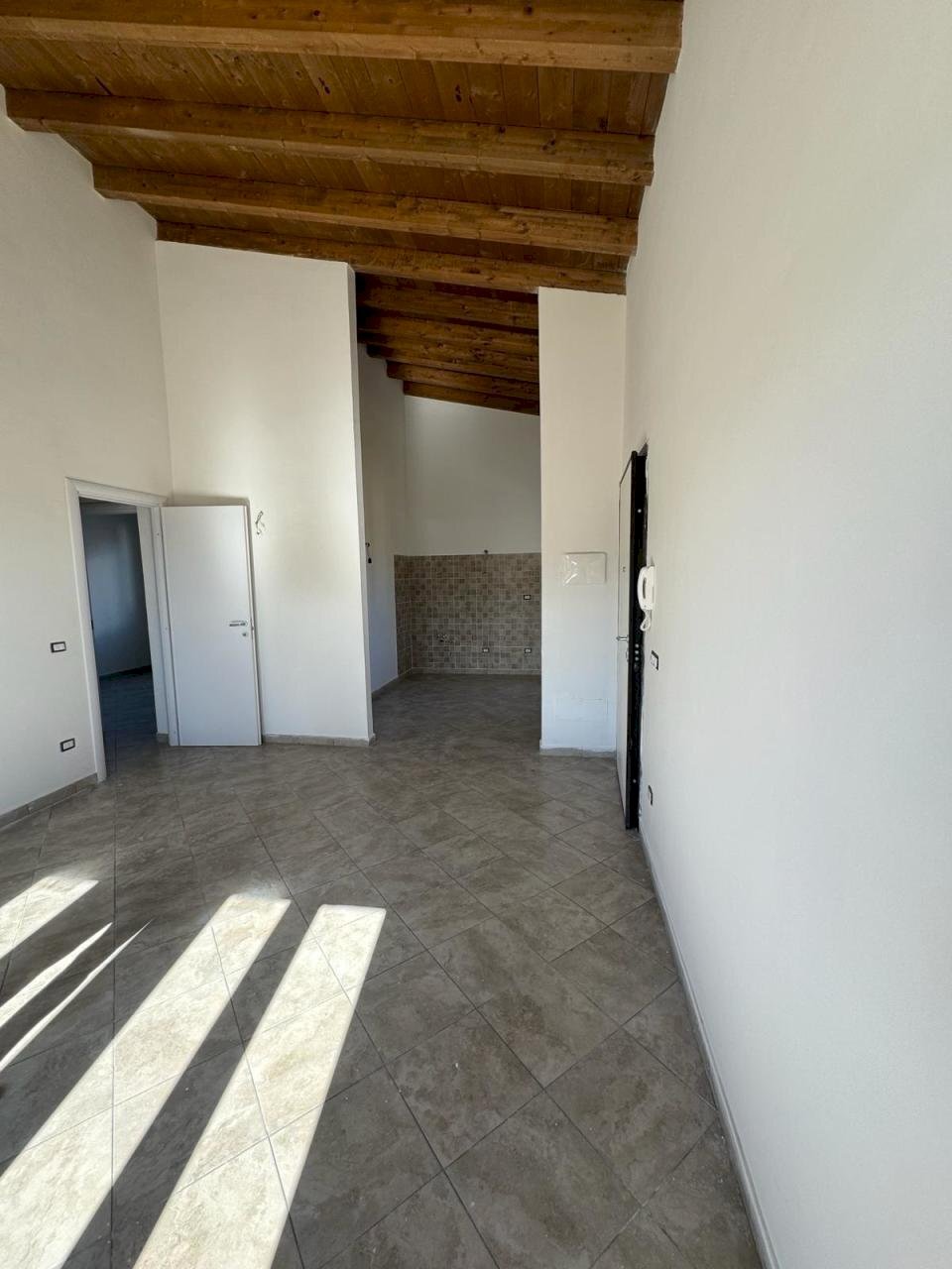 WhatsApp Image 2024-02-25 at 13.29.39 (1).jpeg - Villa via monte circeo  50, San Felice Circeo - photo 2