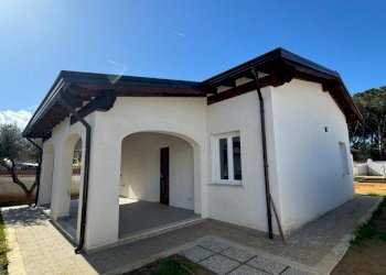 WhatsApp Image 2024-02-25 at 13.29.38.jpeg - Villa via monte circeo  50, San Felice Circeo - photo 1