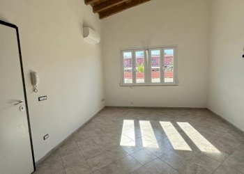 WhatsApp Image 2024-02-25 at 13.29.39 (3).jpeg - Villa via monte circeo  50, San Felice Circeo - photo 4