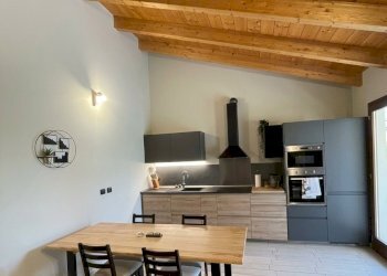 Cucina - Appartamento via Prevosa 18, Albiolo - foto 5