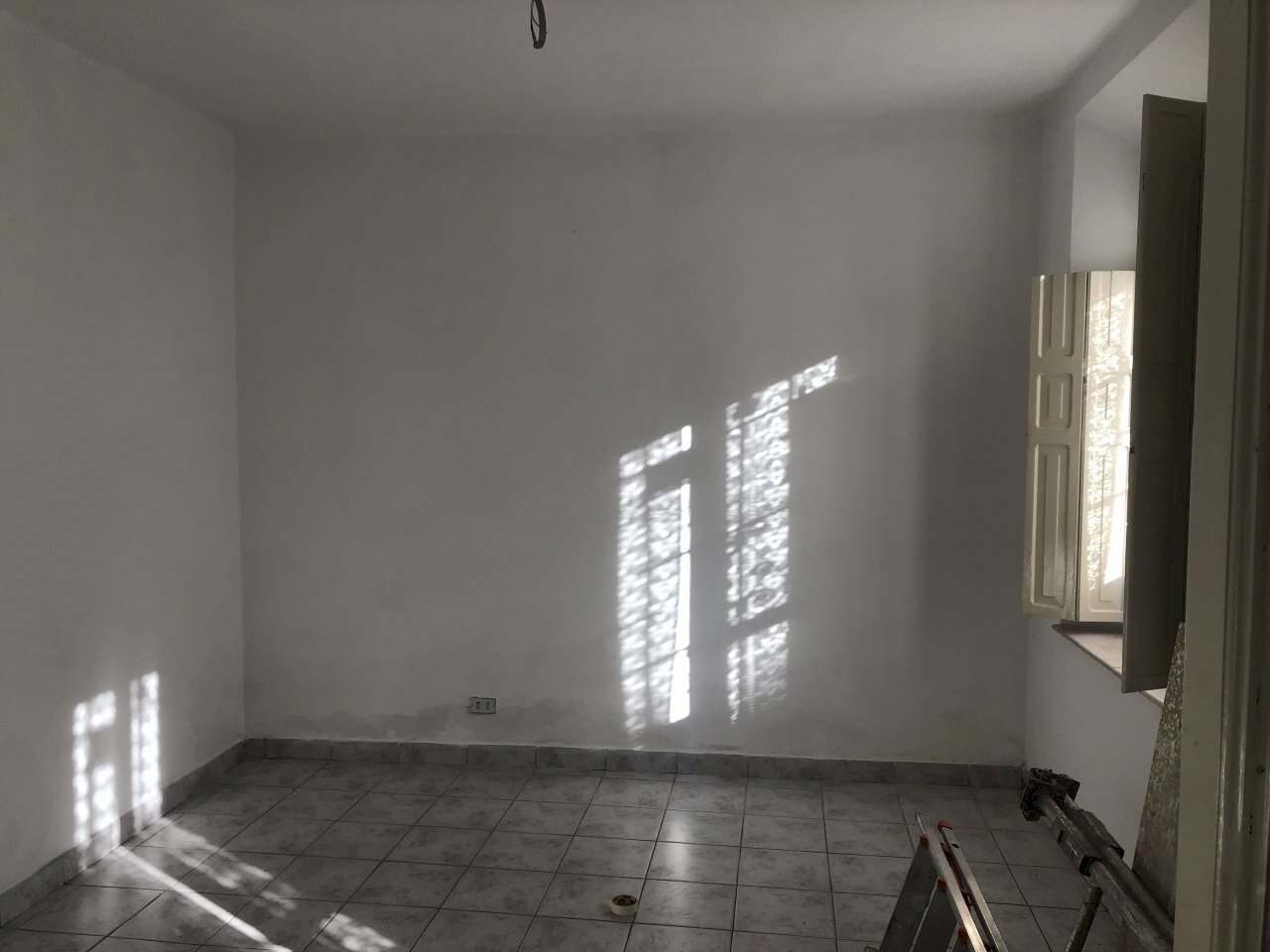 003.JPG - Locale Commerciale San Secondo Parmense - foto 3