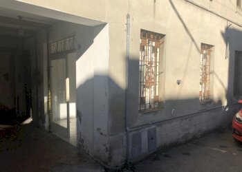 001.JPG - Locale Commerciale San Secondo Parmense - foto 1