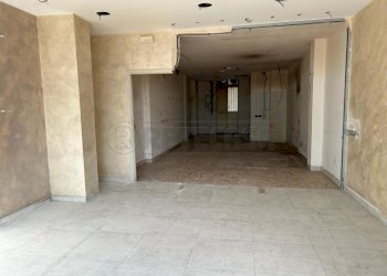 WhatsApp Image 2024-02-29 at 08.55.02 (2).jpeg - Locale Commerciale VIA FILIPPO PALADINI 20, Caltanissetta - foto 3