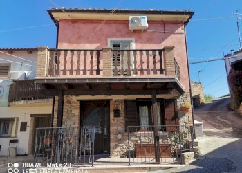 IMG_20250408_102055.jpg - Casa indipendente Farindola - foto 5