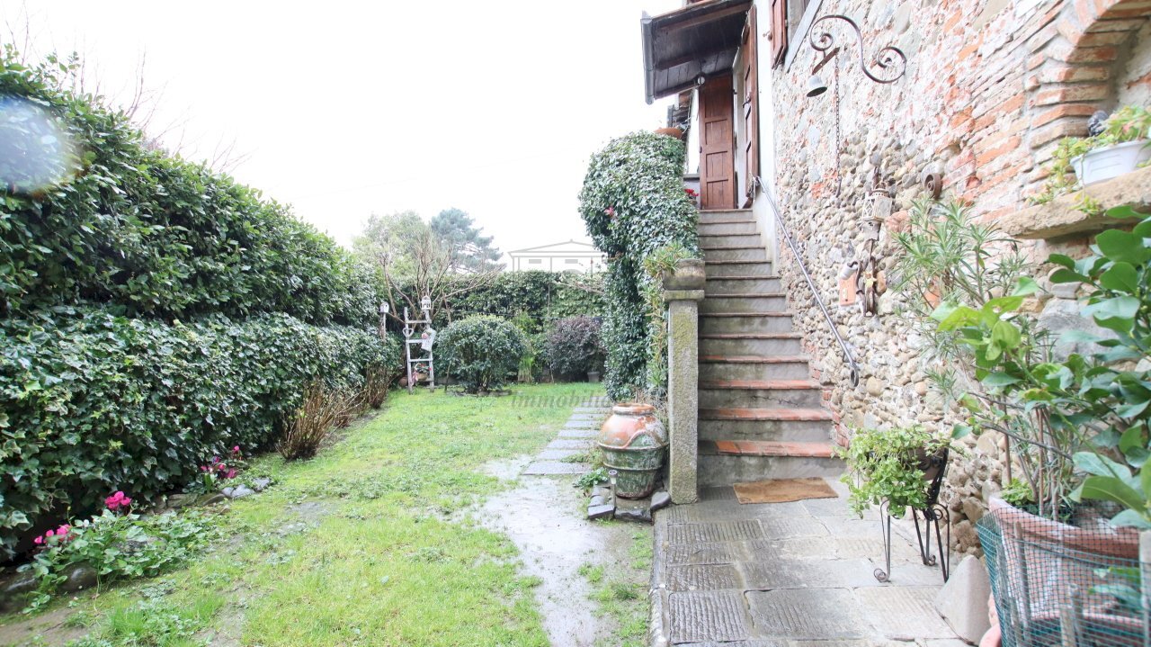 vendesi casa di corte antica con giardinoIMG_9933. - Terratetto - Terracielo Via Pesciatina, Capannori - foto 3