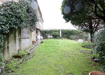 vendesi casa di corte antica con giardinoIMG_9940. - Townhouse Via Pesciatina, Capannori - photo 4