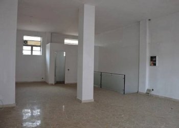 Stanza non arredata - Negozio via Palestro, Gallarate - foto 9