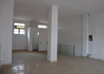 Stanza non arredata - Negozio via Palestro, Gallarate - foto 10