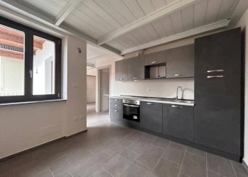 Cucina - Bilocale via Busca, 7, Cuneo (zona Centro) - foto 6