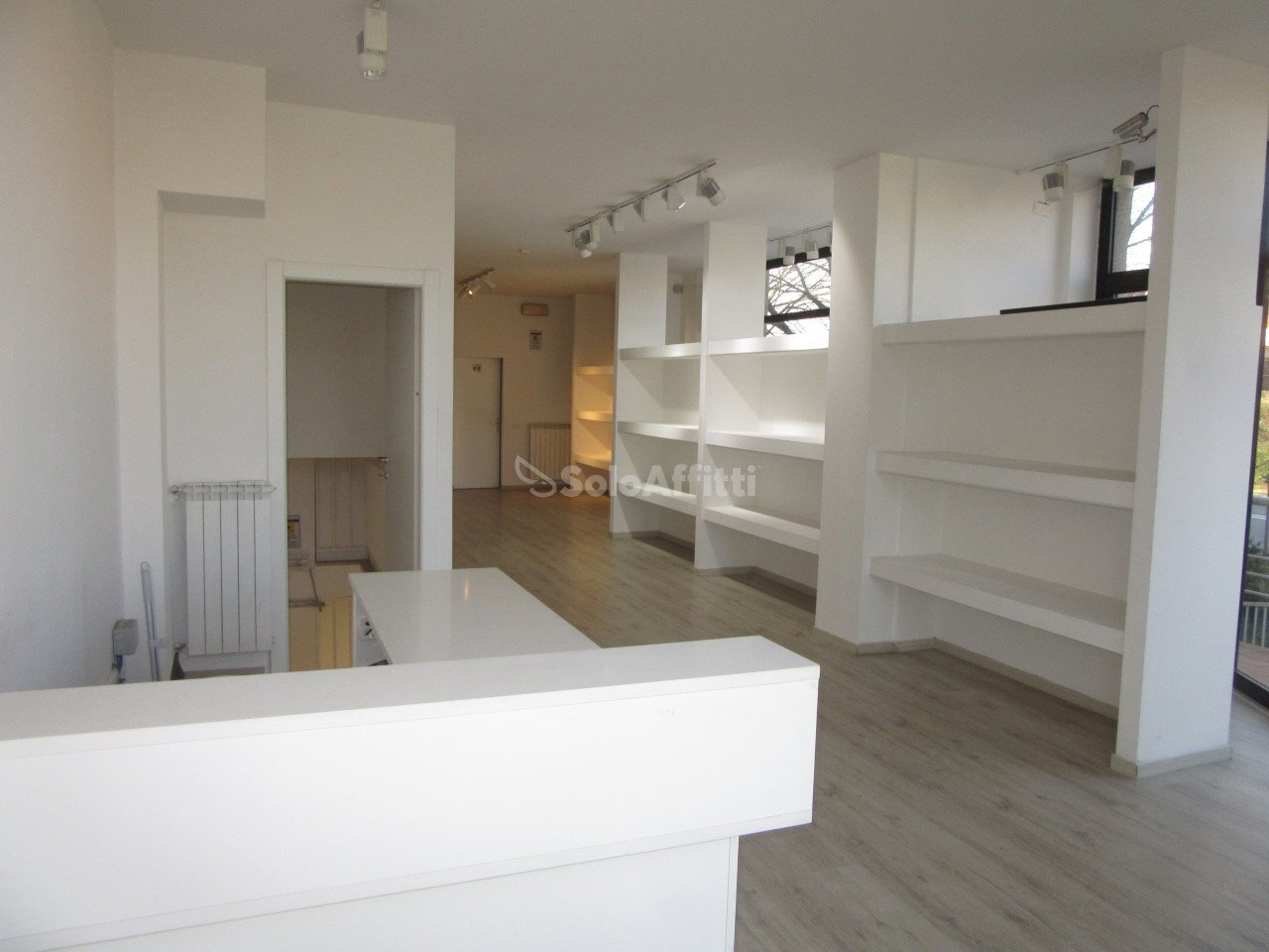 IMG_1475.JPG - Locale Commerciale Sesto Fiorentino - foto 1