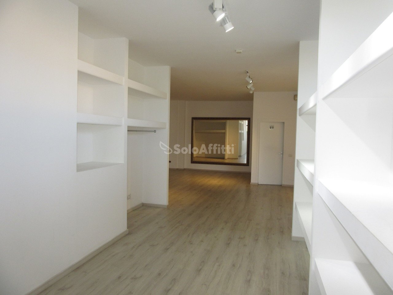 IMG_1476.JPG - Locale Commerciale Sesto Fiorentino - foto 3