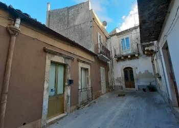 esterno 4.jpg - Villa Corso Vittorio Emanuele 135, Palazzolo Acreide - foto 7