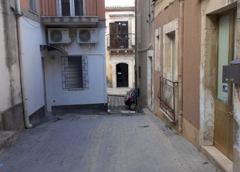 corte 1.jpg - Villa Corso Vittorio Emanuele 135, Palazzolo Acreide - foto 9