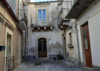 corte 2.jpg - Villa Corso Vittorio Emanuele 135, Palazzolo Acreide - foto 10