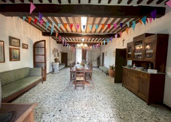 villa antica inv endita a Lucca (12).jpg - Villa Via del Macennere 8252/A, Lucca - foto 10