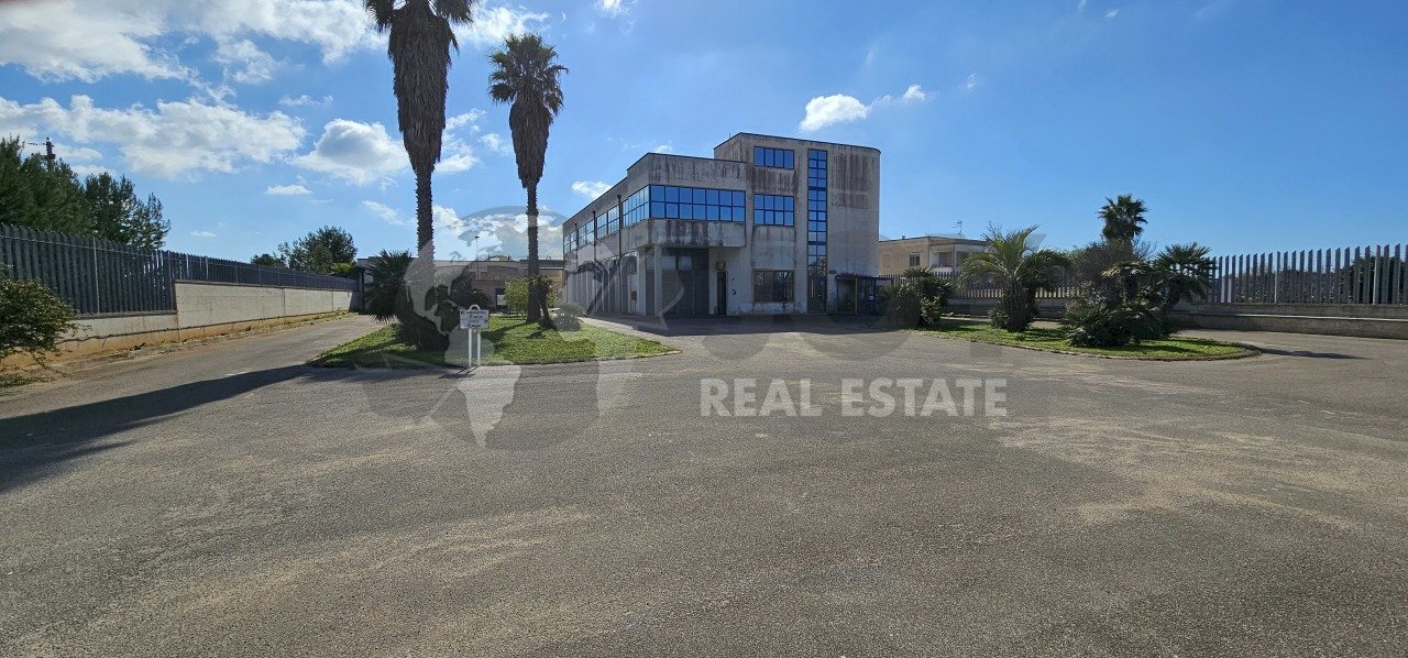 2.jpg - Locale Commerciale Via Gallipoli, Galatone - foto 2