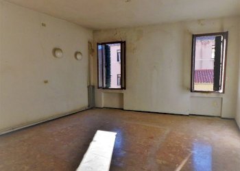 Three-room apartment Venezia - photo 9