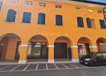 esterno - Negozio Cento - foto 1