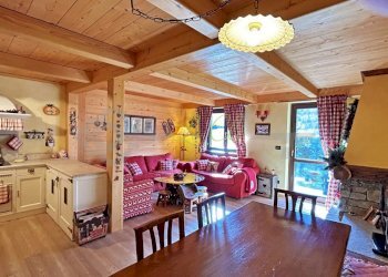 AFFITTO COURMAYEUR - SOGGIORNO, ANGOLO COTTURA E Z - Three-room apartment Route Mont Blanc 44, Courmayeur - photo 1