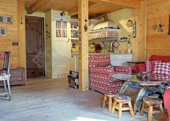 AFFITTO COURMAYEUR - SOGGIORNO, ANGOLO COTTURA E Z - Three-room apartment Route Mont Blanc 44, Courmayeur - photo 4