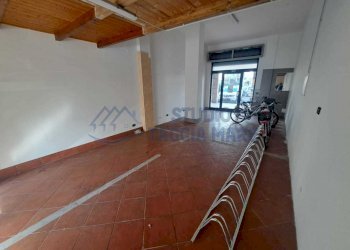 Immagine WhatsApp 2024-03-02 ore 11.09.13_80d97c46 - Locale Commerciale Via Aurelia Levante, Taggia - foto 2