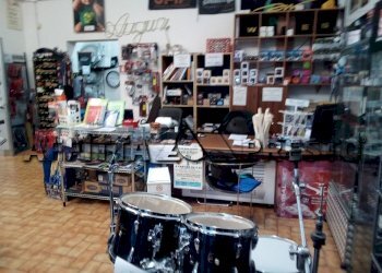 Commercial Activity Collesalvetti - photo 2