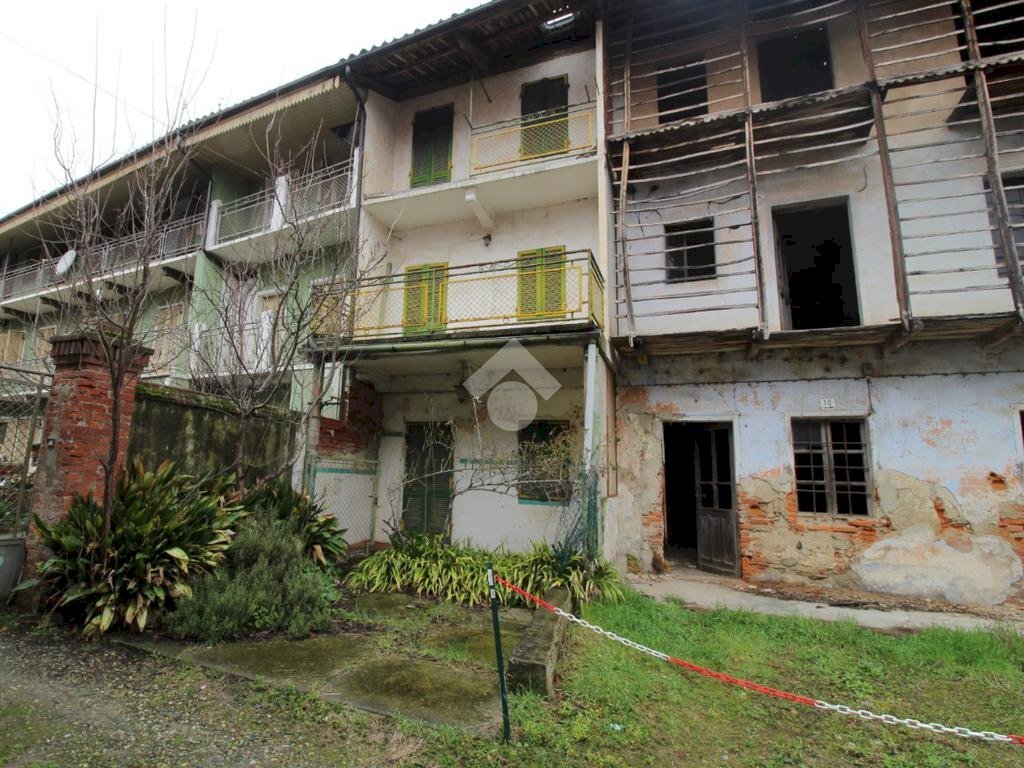 Rustico Via Vittorio Alfieri, Caravino - foto 1