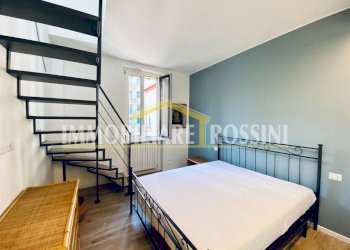 Camera da letto - Three-room apartment via Camillo Benso di Cavour, 38, Varese - photo 6