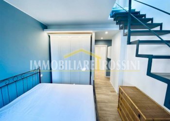Camera da letto - Three-room apartment via Camillo Benso di Cavour, 38, Varese - photo 19