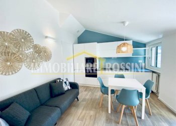 Salone - Three-room apartment via Camillo Benso di Cavour, 38, Varese - photo 23