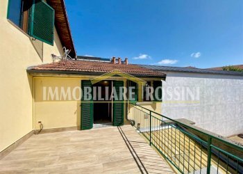 terrazzo - Three-room apartment via Camillo Benso di Cavour, 38, Varese - photo 26