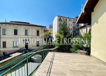 terrazzo - Three-room apartment via Camillo Benso di Cavour, 38, Varese - photo 29