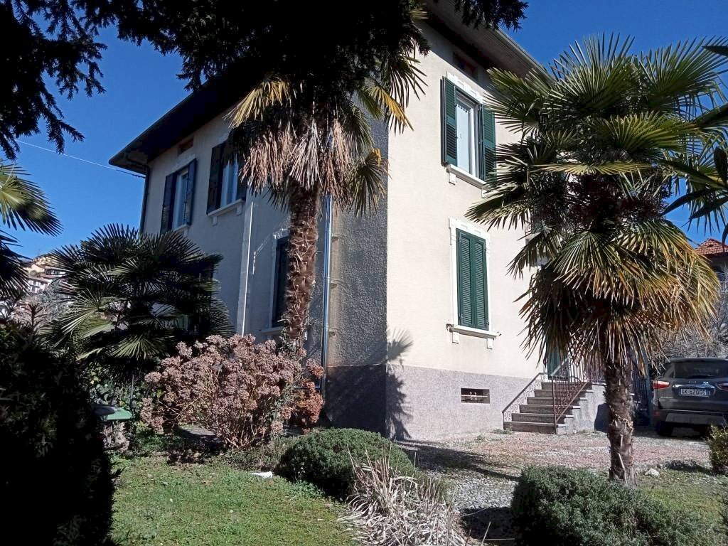 Facciata - Villa via Lunga, 1, Gemonio - foto 2