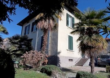 Facciata - Villa via Lunga, 1, Gemonio - foto 5