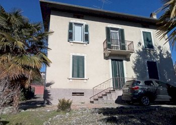 Facciata - Villa via Lunga, 1, Gemonio - foto 9