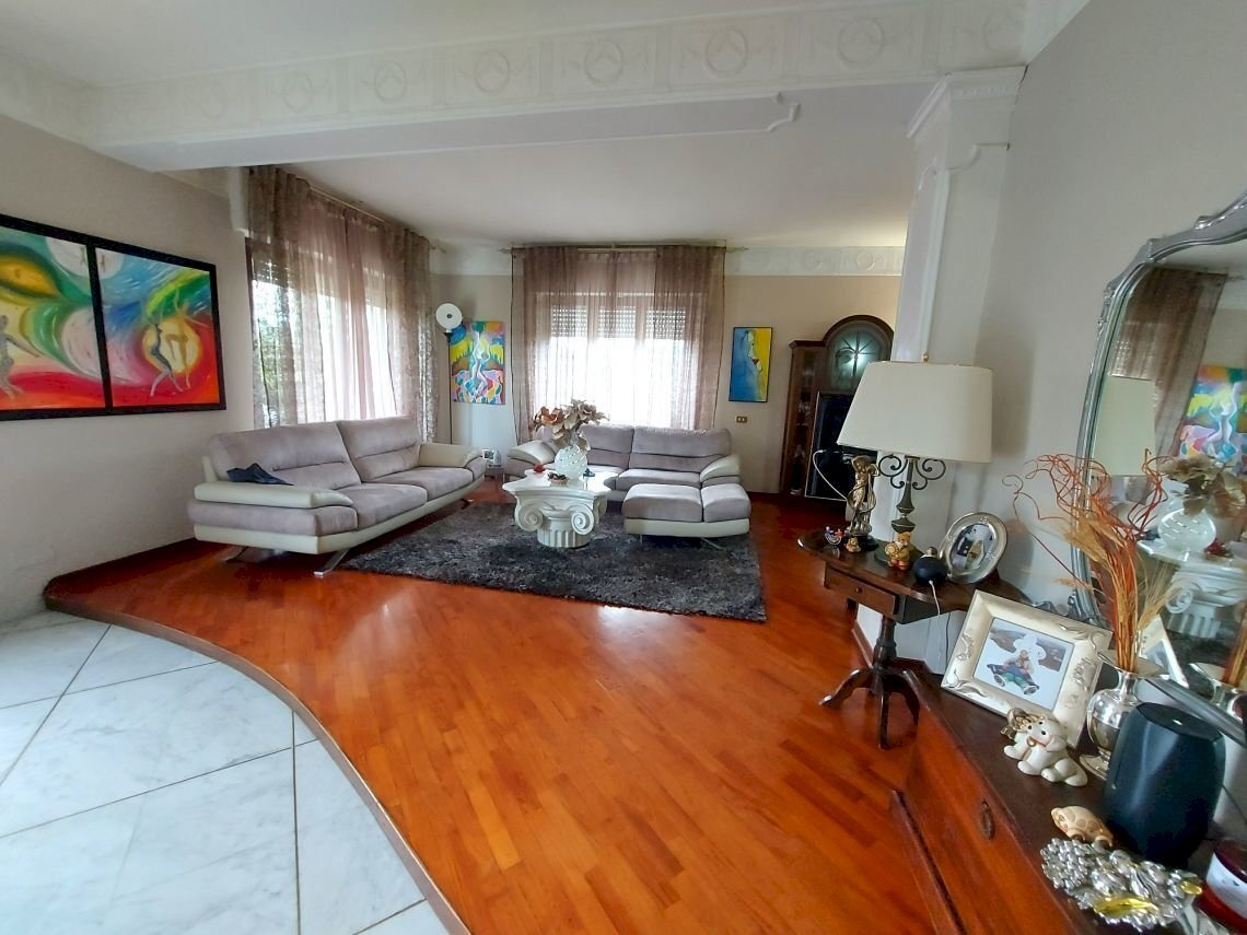 li12.jpg - Villa Licciana Nardi - foto 1