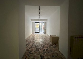 WhatsApp Image 2024-03-04 at 15.14.26 (1).jpeg - Locale Commerciale Sarzana - foto 1