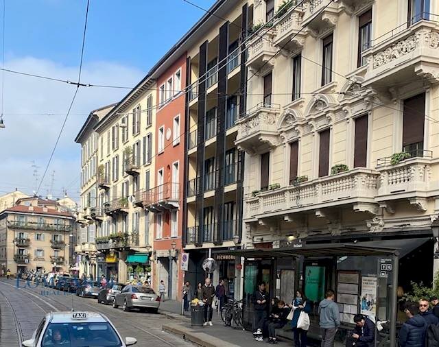 Shop Piazza Del Carmine, Milano - photo 3