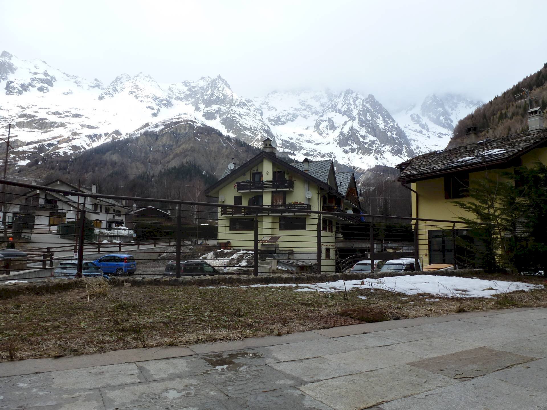 Three-room apartment Strada Larzey, Courmayeur - photo 2